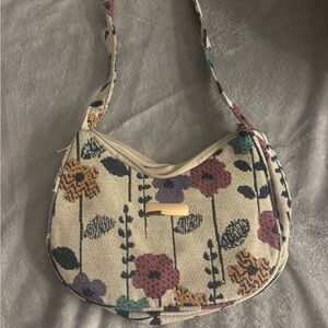 Floral Patterned Cream Shoulder Bag